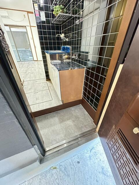 ジュネス松ヶ丘の玄関