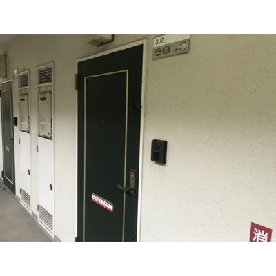 【玄関】 | サンマールかしわ台 | 明るい玄関です