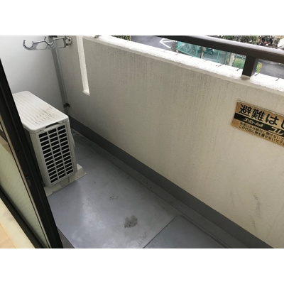 【バルコニー】 | サンマールかしわ台 | 外からの目が気にならないバルコニーで洗濯物が干せます