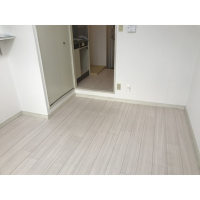 【居間・リビング】 | サンマールかしわ台 | こちらの居間で趣味の時間をお楽しみください