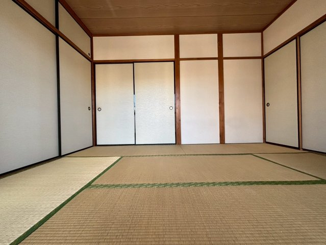 井上コーポの和室|ゆったりとくつろげる和室です