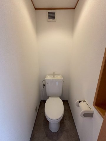 ホワイトコートのトイレ|シンプルで使いやすいトイレです