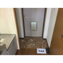 毎日通る玄関はこちらです