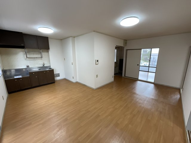 【居間・リビング】 | ハイツKKM3 | おしゃれな居間です