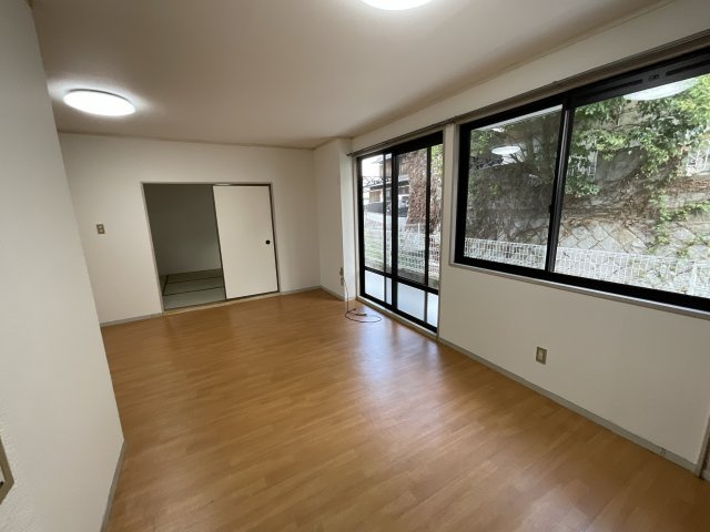 【居間・リビング】 | ハイツKKM3 | ゆったり過ごせるリビングです