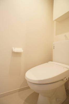 【トイレ】 | リブリ・LIBERTAS | ゆったりとした空間のトイレです