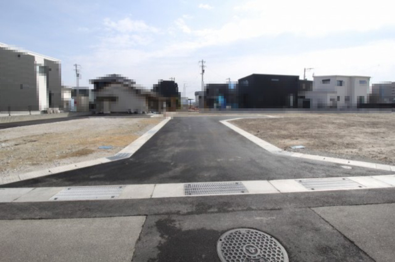 南国市大そね甲　建築条件なし　売土地　6号地（全9区画）の前面道路含む現地写真