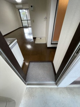 落ち着いた玄関です