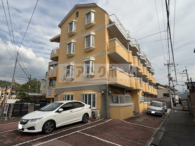 マンションパールの外観