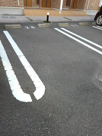 フィオーレＮＳ　Ⅳ－Ｄの駐車場