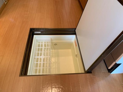 【収納】 | ｍａｒｉｍｏｃｏ | 床下収納庫