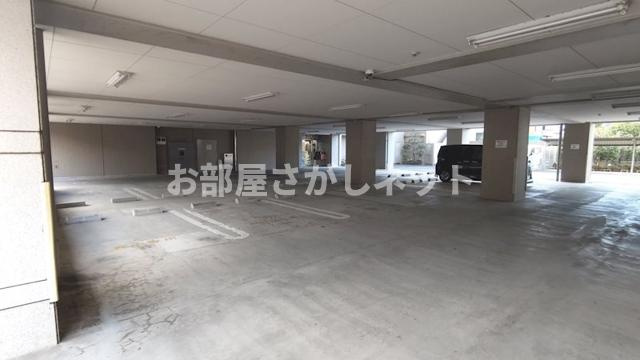 レジディア浦安【おとり物件なし】#学生・社会人にオススメ！初期費用分割払いOK！の駐車場