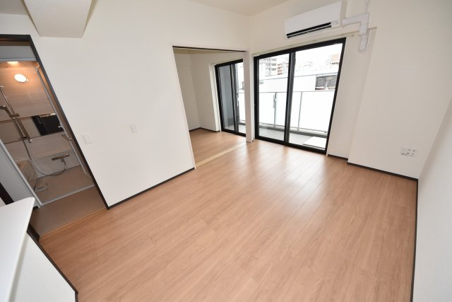 マーレ下寺町の居間・リビング