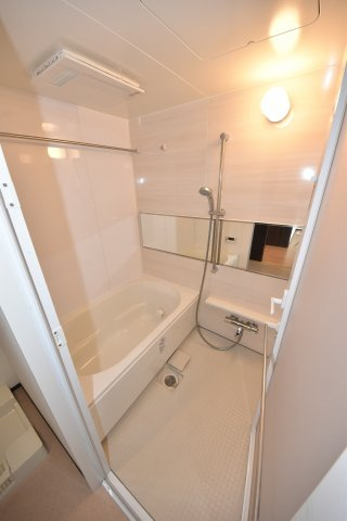 マーレ下寺町の浴室