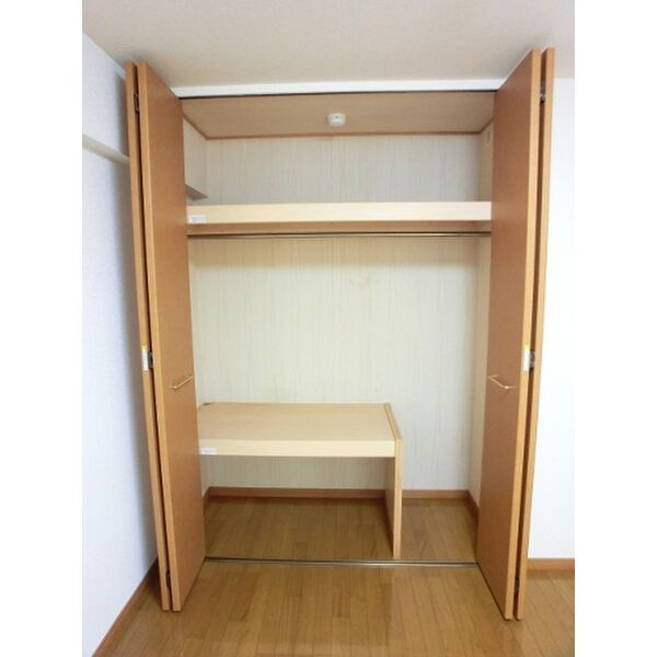 福岡市中央区小笹３丁目の賃貸マンションの収納