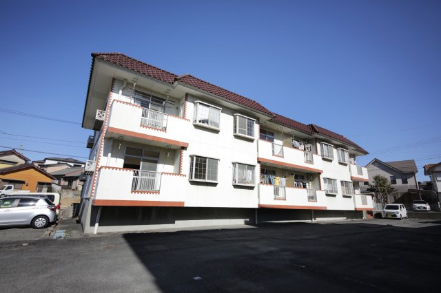 ファミールオオタの外観