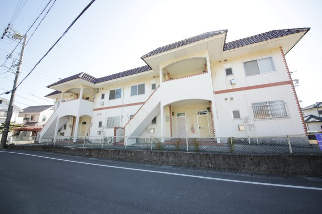 ファミールオオタの外観