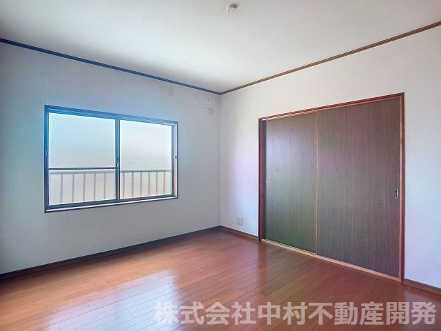 飛鳥第2ハイツの洋室