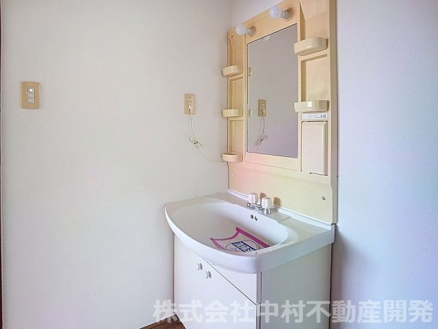 飛鳥第2ハイツの独立洗面台