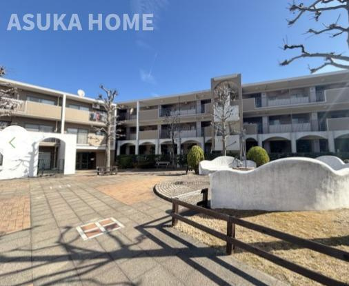 エステヴヴィラ横浜上永谷サウスコリーナのその他|マンション建物には中庭が配置されています。
