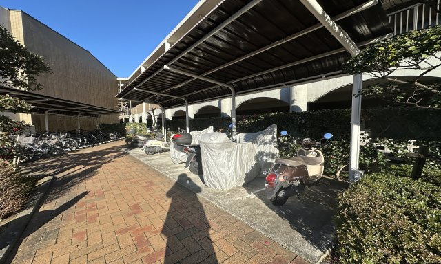 エステヴヴィラ横浜上永谷サウスコリーナの駐輪場|整理されたスタンド付きの使いやすい駐輪場♪