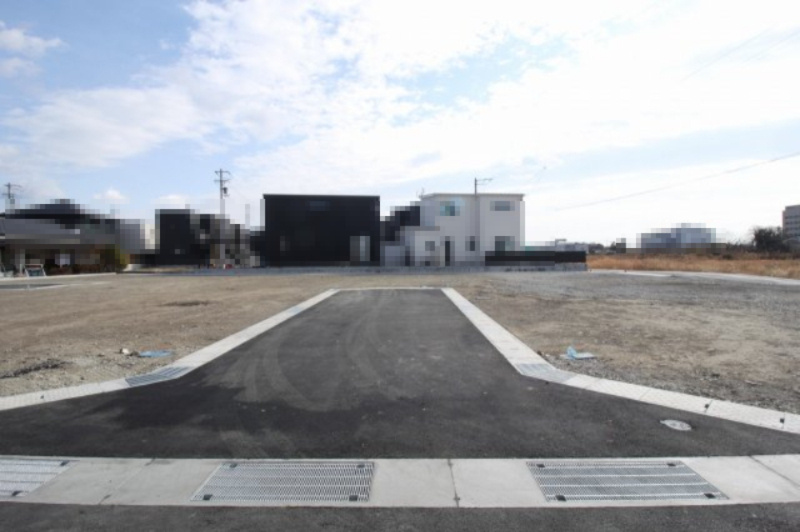 南国市大そね甲　建築条件なし　売土地　7号地（全9区画）の前面道路含む現地写真