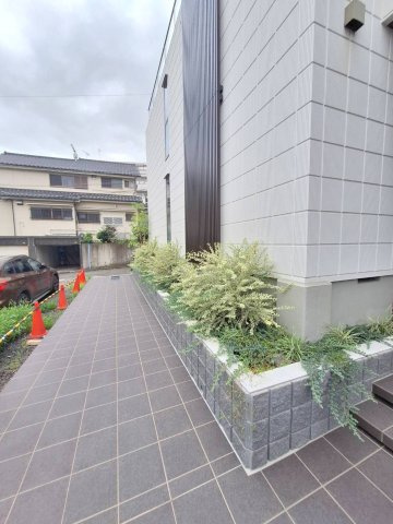 Ｍａｉｓｏｎ　ｄｅ　Ｔｒｉｎｉｔｙ　Ｓのエントランス