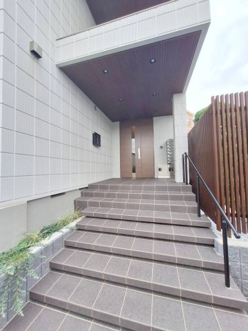 Ｍａｉｓｏｎ　ｄｅ　Ｔｒｉｎｉｔｙ　Ｓのエントランス