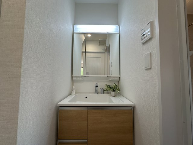 明石市二見町東二見新築戸建E号棟の独立洗面台