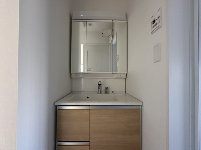 明石市二見町東二見新築戸建E号棟の独立洗面台