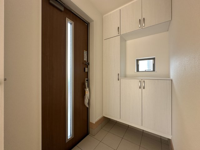 明石市二見町東二見新築戸建E号棟の玄関