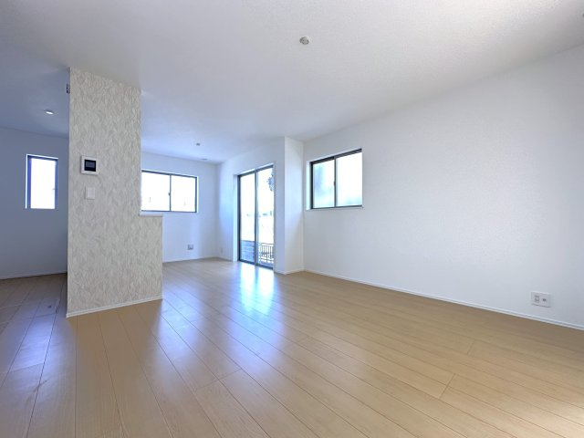 明石市二見町東二見新築戸建E号棟の居間・リビング