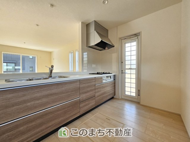 LiveleGarden.S栃木都賀町平川第3のキッチン|人気の対面式キッチン☆料理をしながらご家族とコミュニケーションが取れます♪