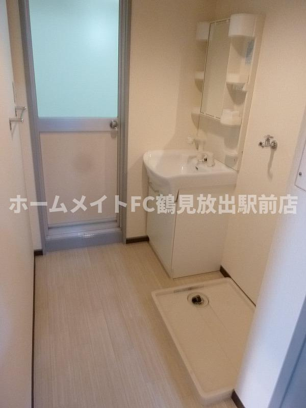 大阪市城東区諏訪３丁目の賃貸マンションの洗面所