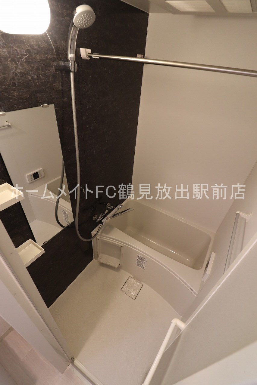大阪市鶴見区放出東３丁目の賃貸マンションの浴室