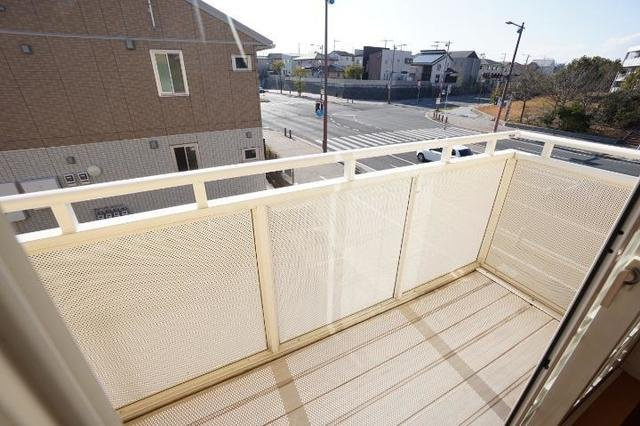 【バルコニー】 | Ｍ’ｓ　Ｇａｒｄｅｎ　Ａ | 落ち着いた時間を過ごせるバルコニーです