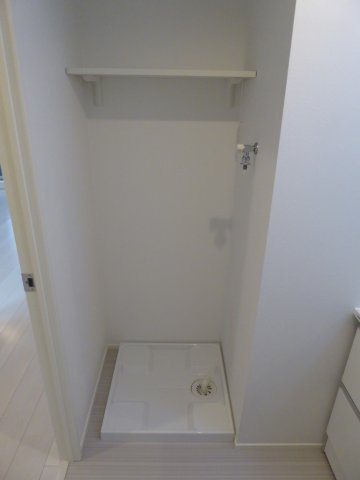 大阪市城東区鴫野東３丁目のハイツの洗面所