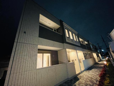 【エントランス】 | プロスパー | 外観写真（夜）