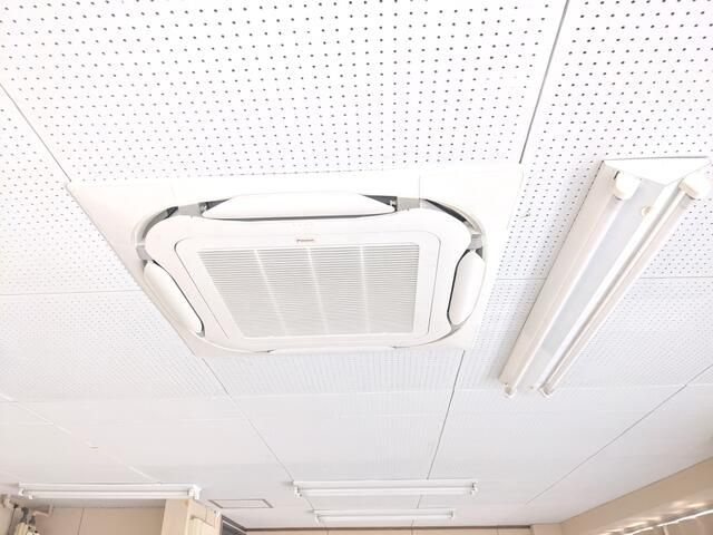 名古屋市千種区仲田２丁目の店舗事務所の内装