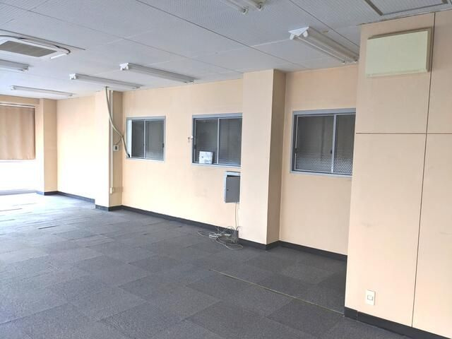 名古屋市千種区仲田２丁目の店舗事務所の内装