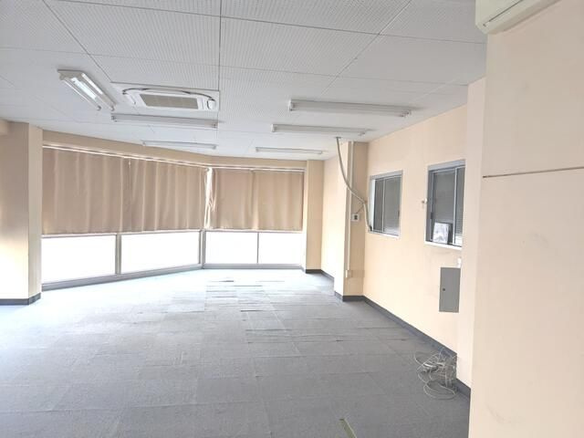 名古屋市千種区仲田２丁目の店舗事務所の内装