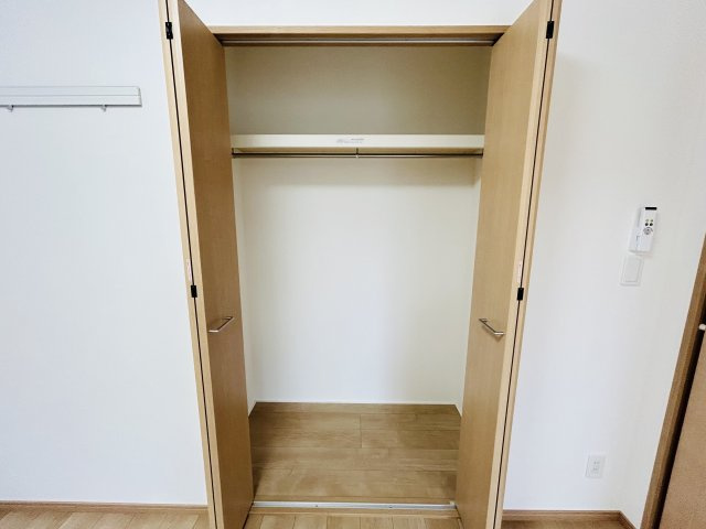 クレストヒルズMの洋室