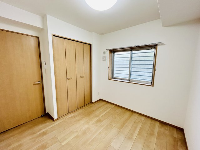 クレストヒルズMの洋室