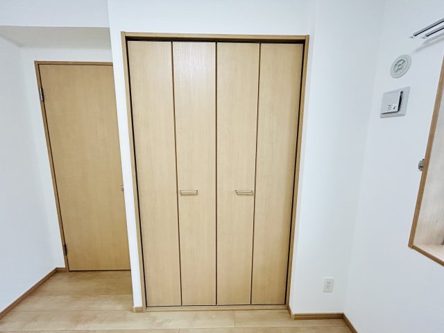 クレストヒルズMの洋室