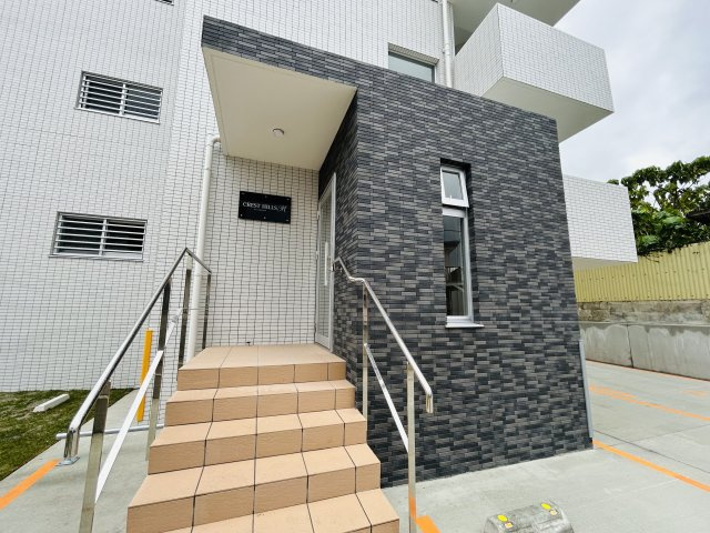 クレストヒルズMのエントランス