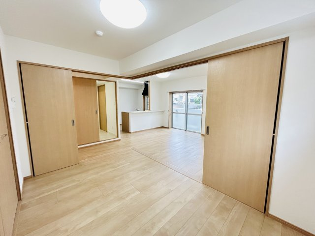 クレストヒルズMの洋室