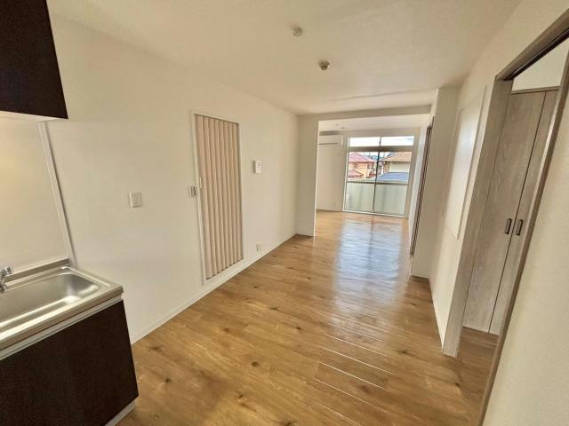 メゾン白国2号棟の居間・リビング