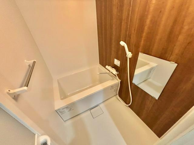 メゾン白国2号棟の浴室