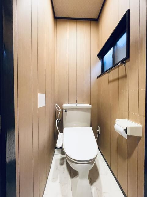 上池袋一丁目戸建のトイレ