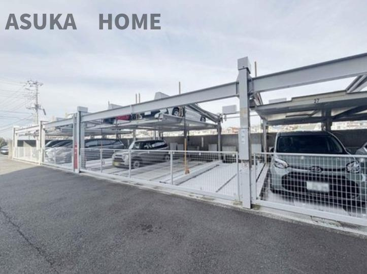 サンヴェール上永谷の駐車場|駐車場の様子です。機械式になります。